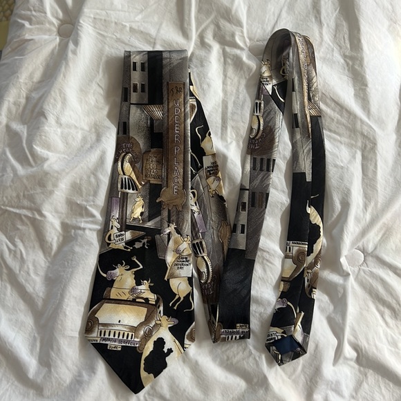 The Far Side by Gary Larson cow necktie - Picture 4 of 5